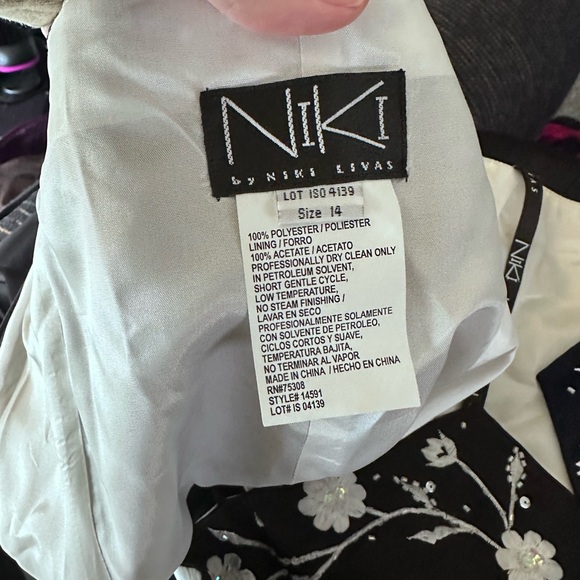 Niki Livas Vintage Black Strapless Floral Embroidered Dress - Picture 6 of 6